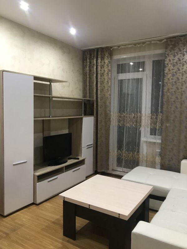 1-комнатная квартира в аренду, Новосибирск, Танковая ул. 36 — 17 000 ₽/мес