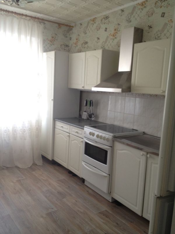 2-комнатная квартира в аренду, Новосибирск, Рассветная ул. 2а — 15 000 ₽/мес