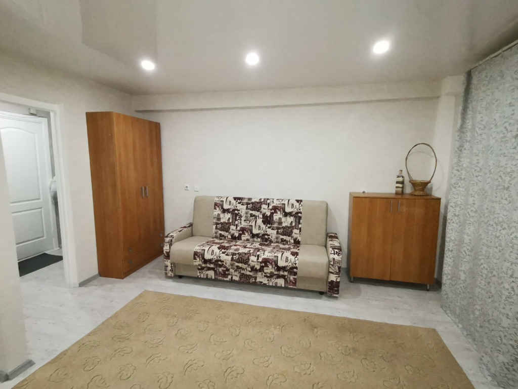 1-комнатная квартира в аренду, Новосибирск, Есенина ул. 8/6 — 15 000 ₽/мес