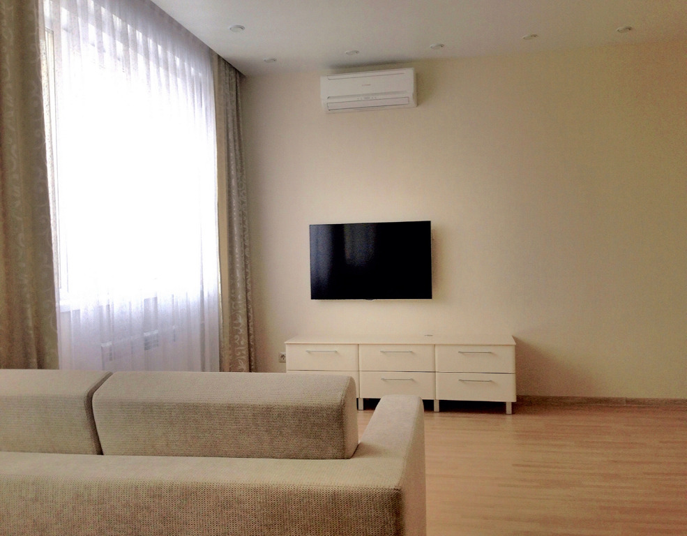 1-комнатная квартира в аренду, Новосибирск, Кирова ул. 27/3 — 30 000 ₽/мес