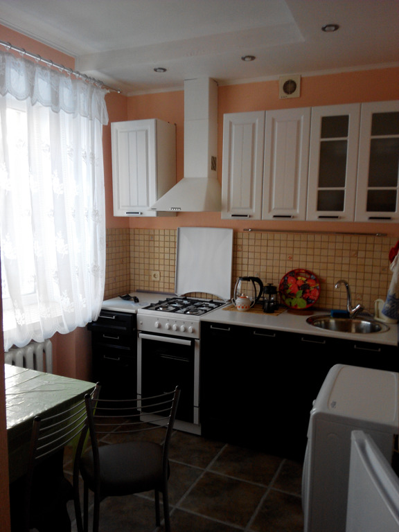 2-комнатная квартира в аренду, Новосибирск, Титова ул. 16 — 18 000 ₽/мес