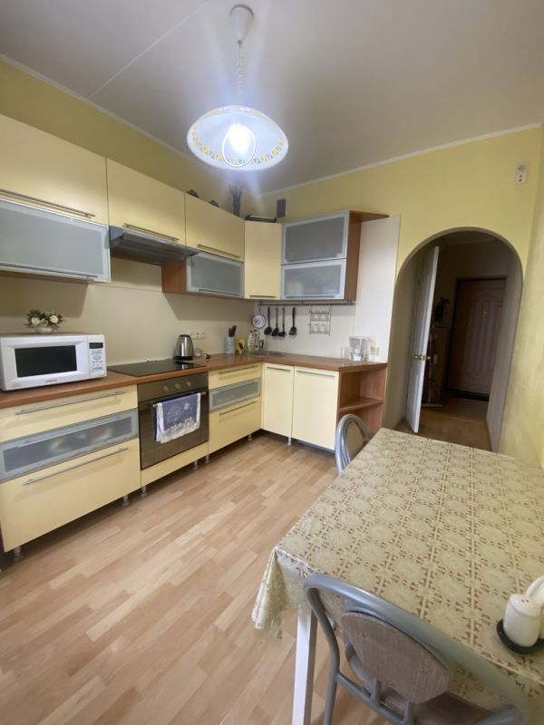 1-комнатная квартира в аренду, Новосибирск, Учительская ул. 10 — 18 000 ₽/мес