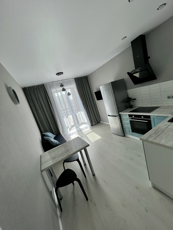 1-комнатная квартира в аренду, Новосибирск, Серафимовича ул. 8 — 28 000 ₽/мес